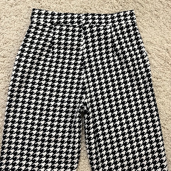 🆕 SHEIN Houndstooth Print Slant Pocket Tapered Pants Women’s Size Medium (US 6) - Picture 5 of 10